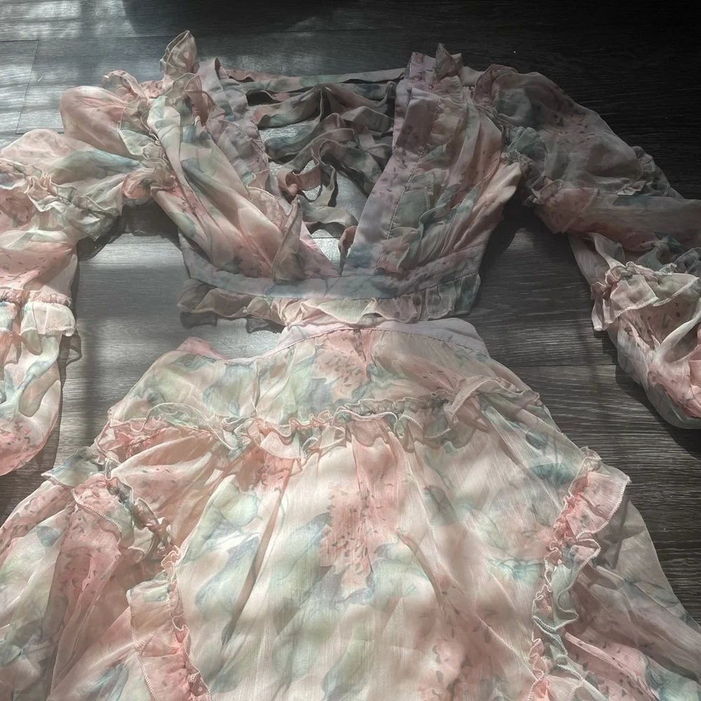 CUT OUT TIE BACK DRESS - Picture 2 of 10